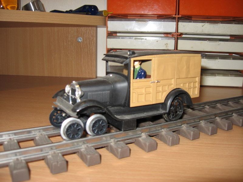 Schienenauto