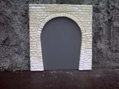 TUNNEL 1