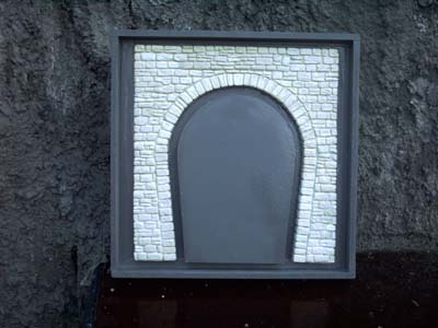 TUNNEL 2