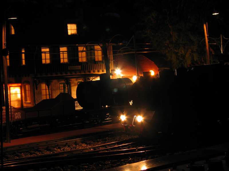 99 6001 im BH bei Nacht