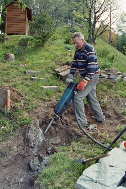 Schweres Gerät beim Trasse-Bau
