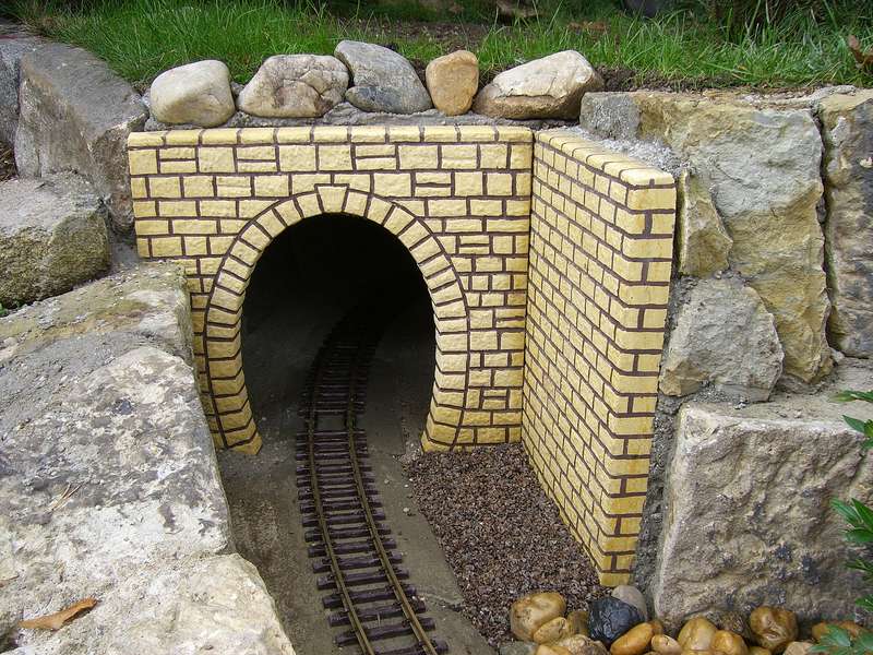 Tunnel1