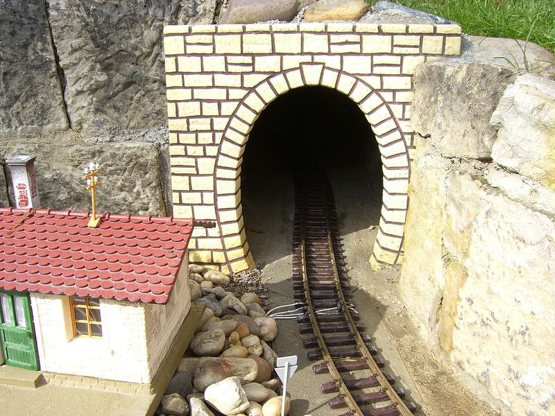 Tunnel2