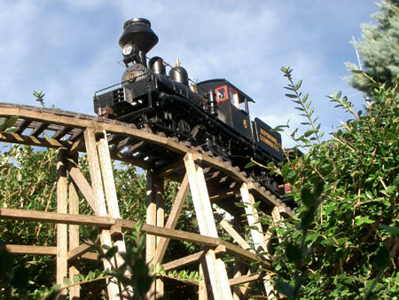 Shay auf der Brücke