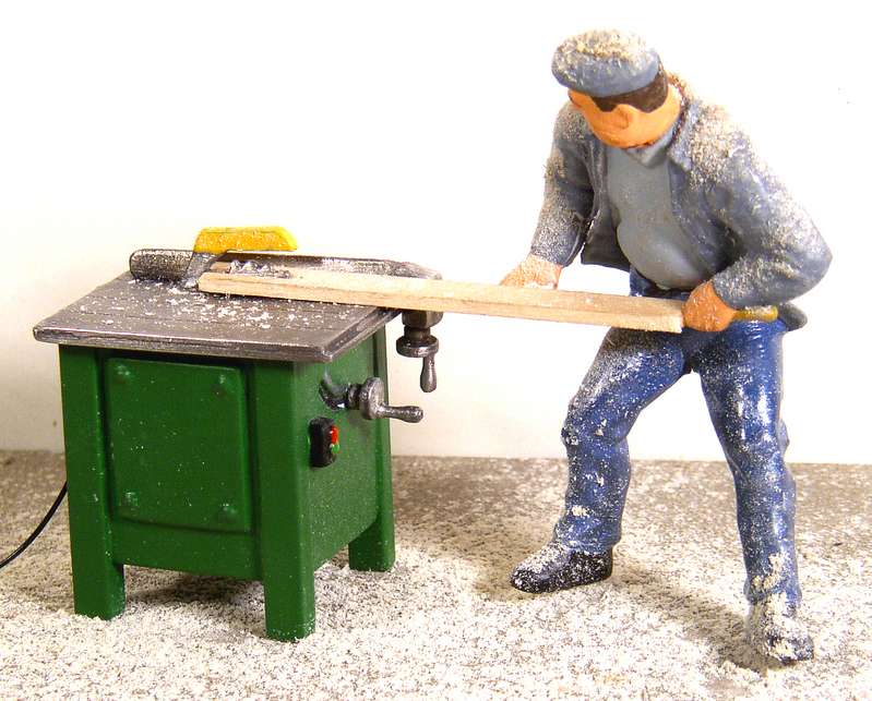 kreissaegemitfigur
