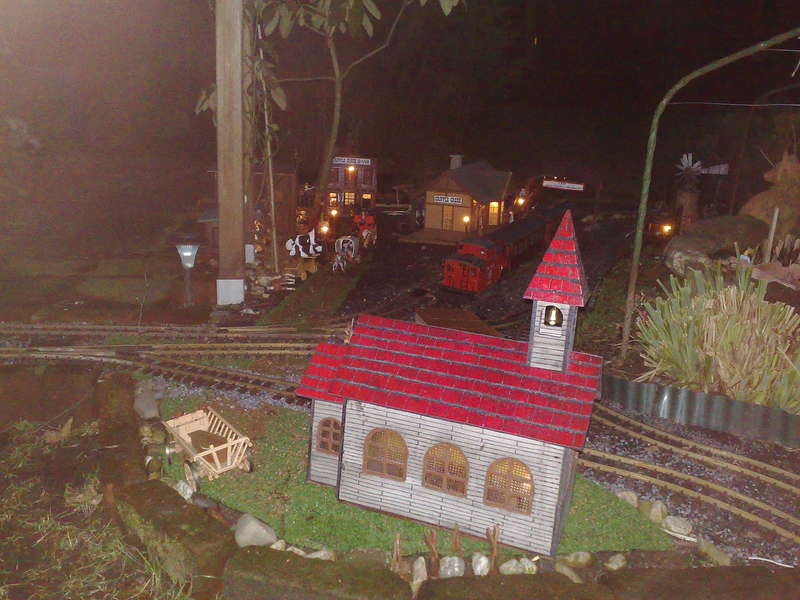 Selbstgebaute Kirche 5