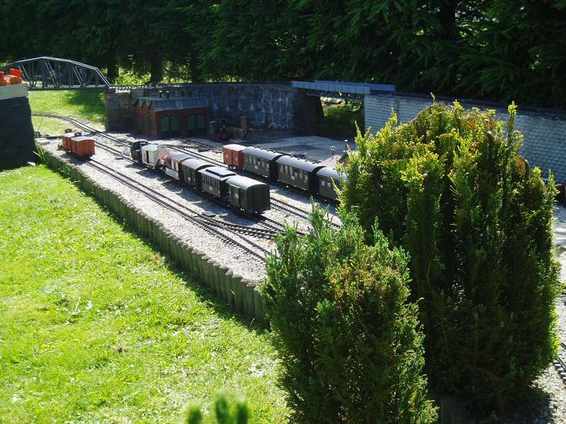 2005Bahnhofsidyll