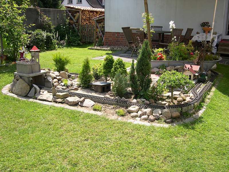 Meine bescheidene Gartenbahn