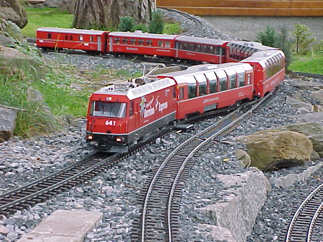 Berninaexpress beim Spuhrwechsel
