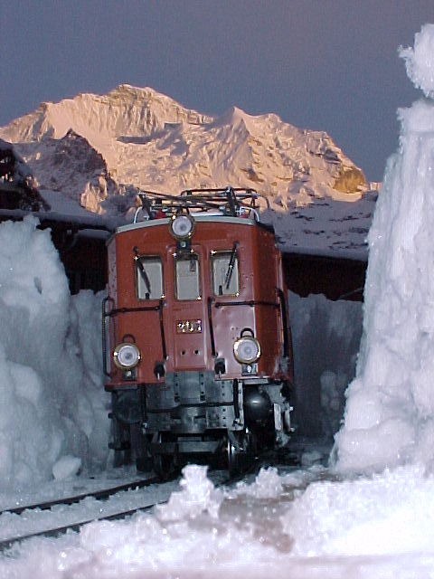 Abendrot unter der Jungfrau Ge2/4