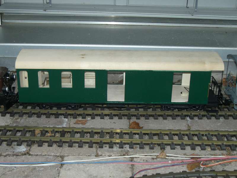 RhB-Postwagen im Bau