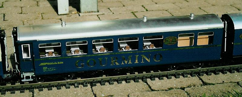 LGB-Speisewagen zum Gourmino-Speisewagen umgebaut