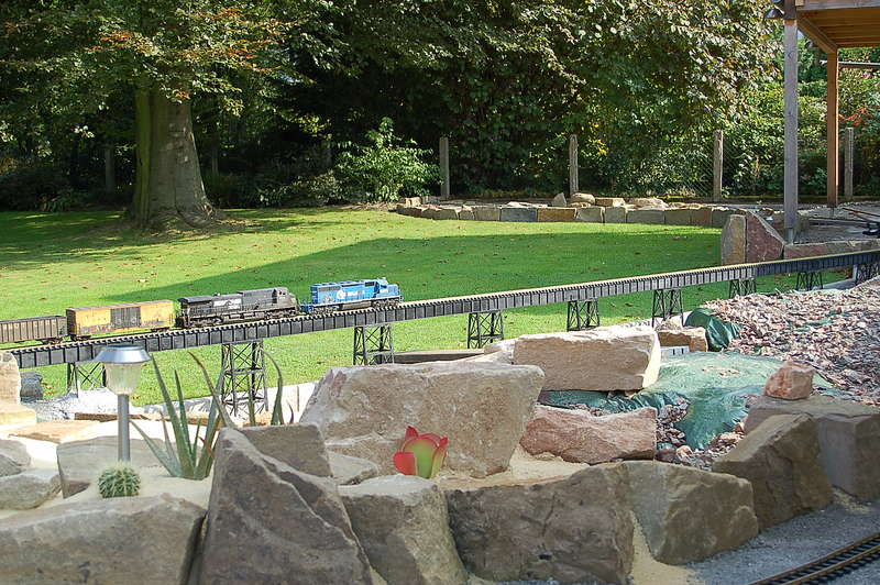 BRÜCKE-10
