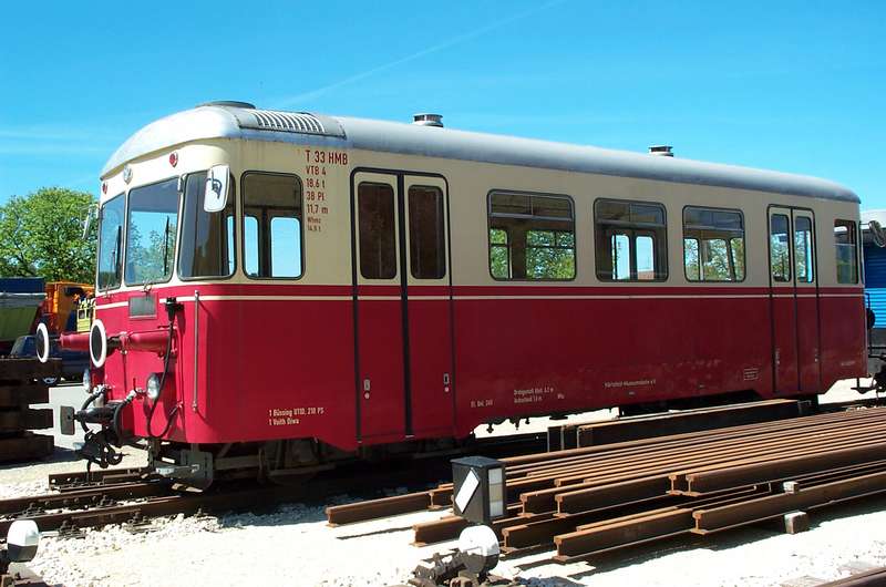 T 33