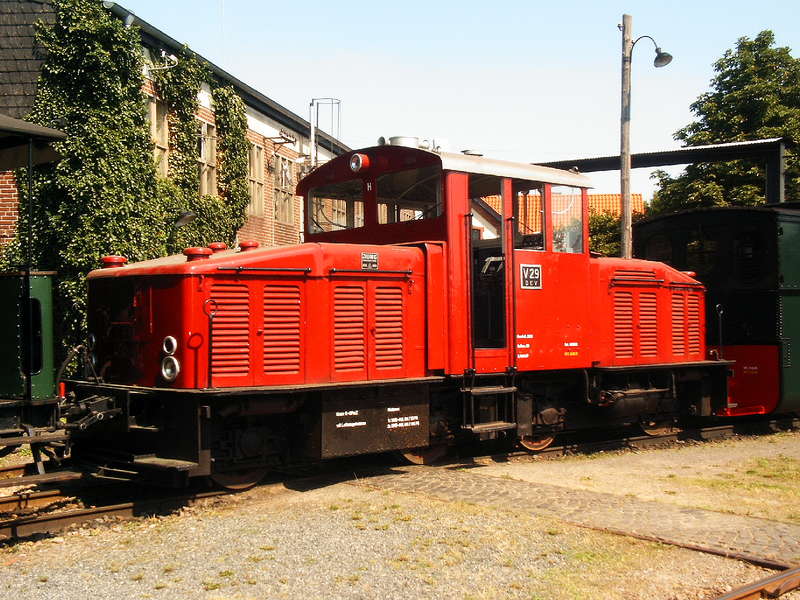 V29