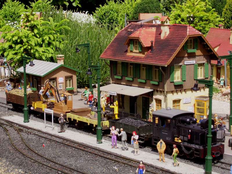 Sedumbahn_Am bahnsteig