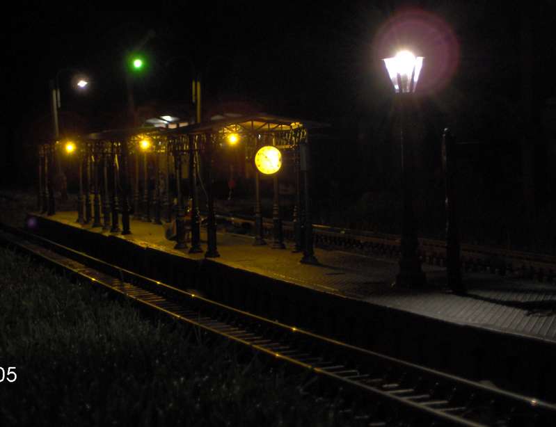 Bahnhof bei Nacht