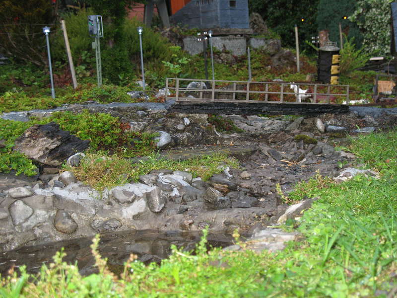 Teich mit Brücke