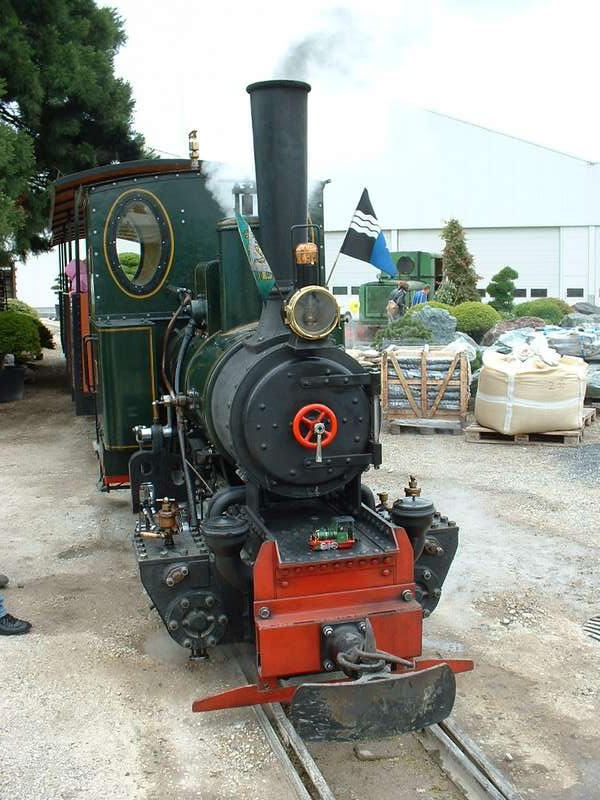 Feldbahnlok hat falsche Spurweite