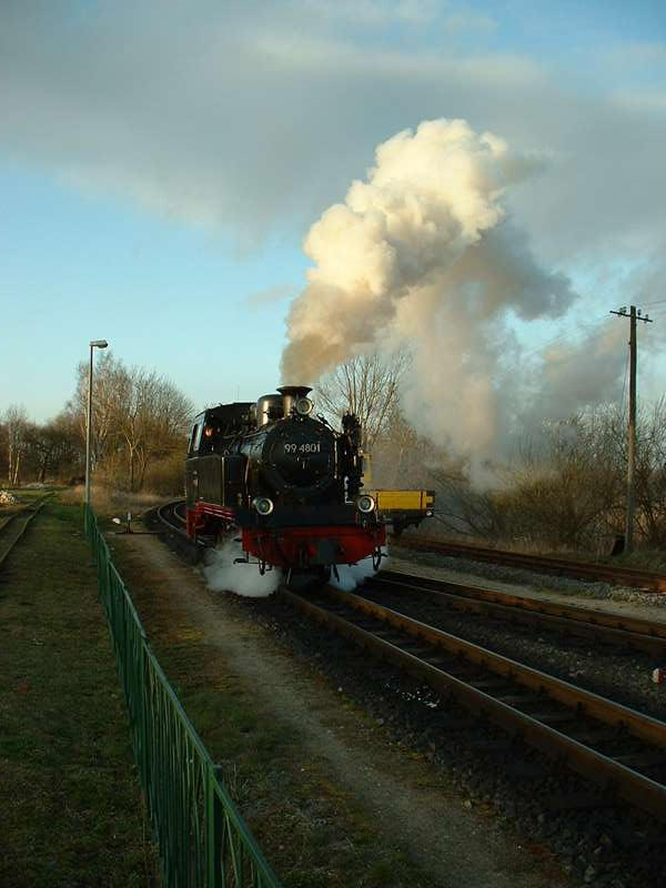 99 4801rangiert in Putbus