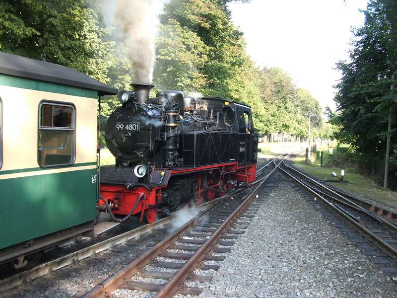 Ausfahrt der 99 4801 aus Binz