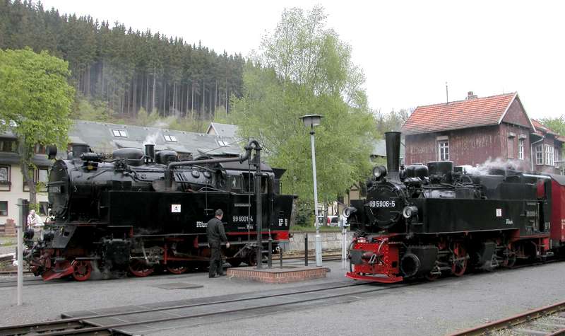 99 6001 und 99 5906 in Alexisbad