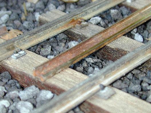 Rostige Schienennägel