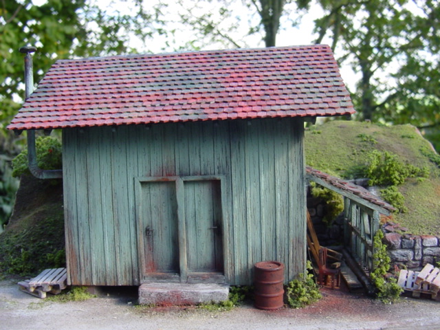 Frontalansicht Bahndienstschuppen