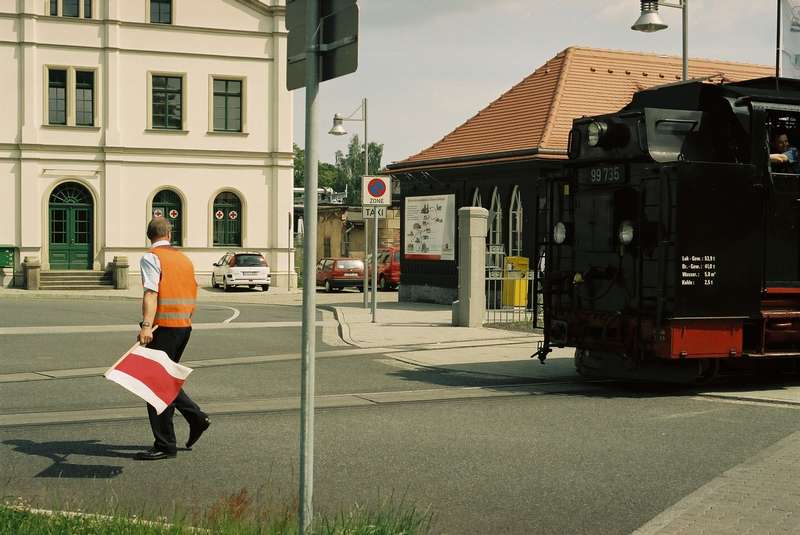  Vorsicht, Lok kommt !