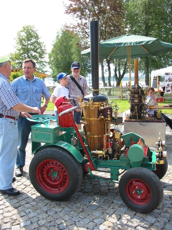 Mondsee_Dampftraktor_2003