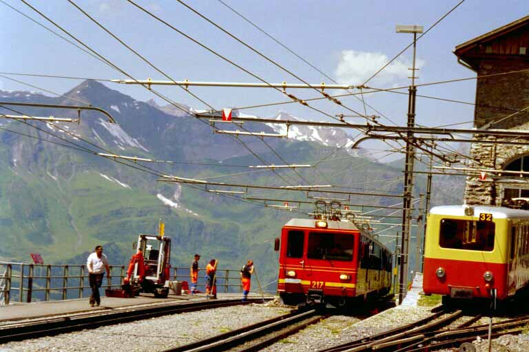 Eigergletscher-Einfahrt1