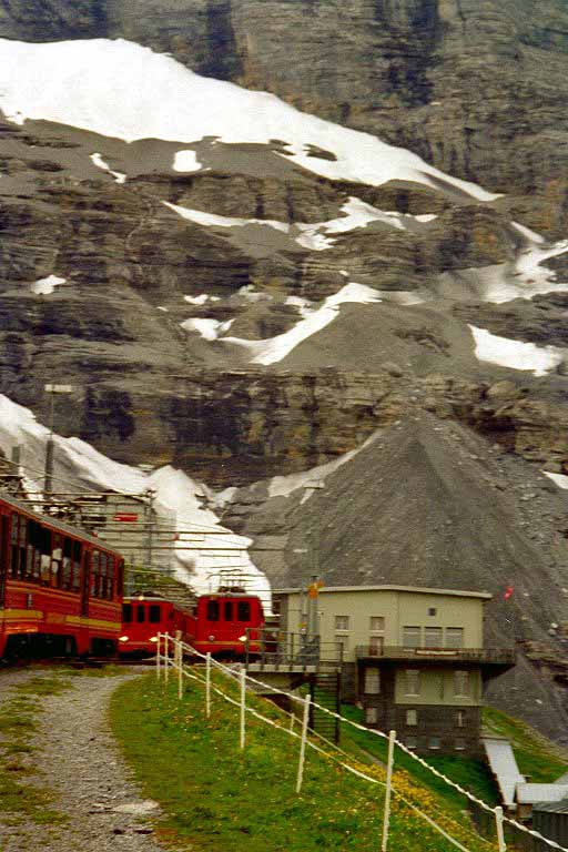 Eigergletscher-Einfahrt2