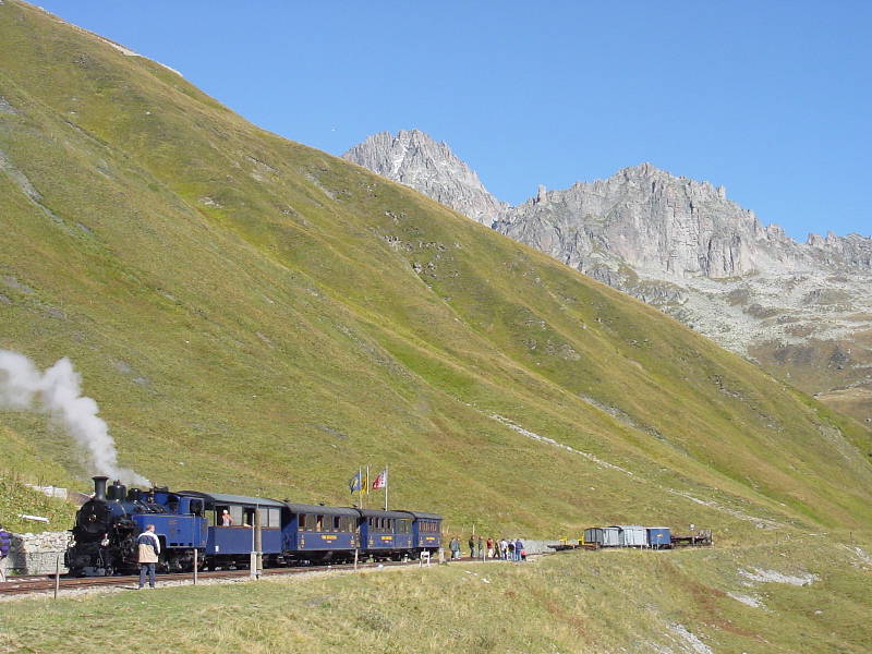 Zughalt vor dem Furkatunnel