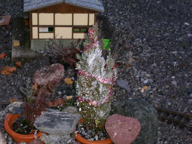 Weihnachts Baum mit Schnee