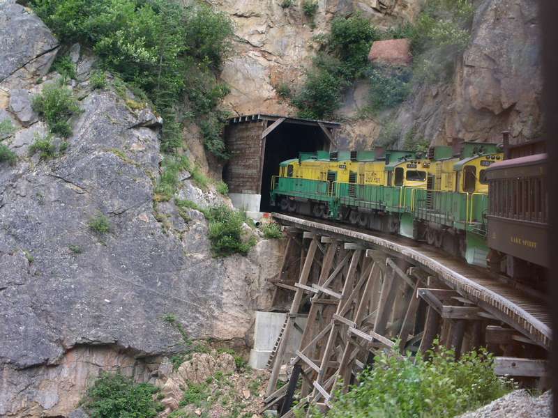 Brücke beim Tunnel Mountain