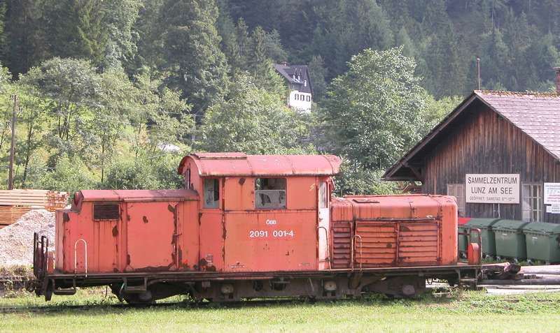 2091 vor dem Wertstoffhof in Lunz