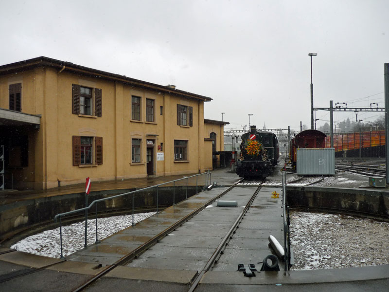 03März02