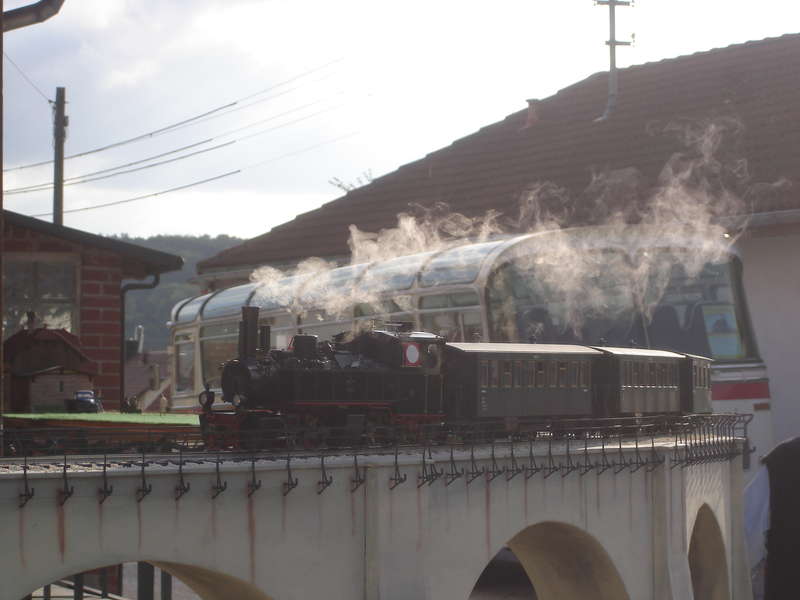 Zug_Viadukt_Bus_2