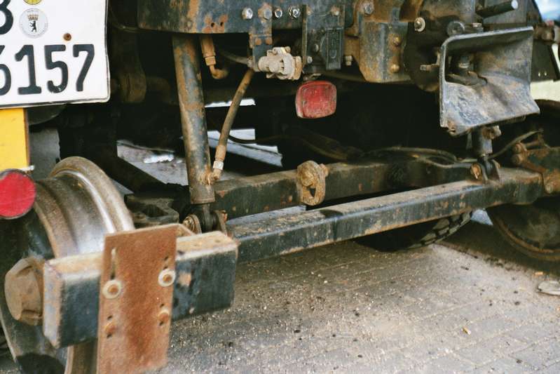 Schinenunimog_Aufh_ngung_S_R_der