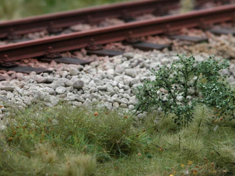 Bahndamm mit Gleis