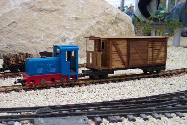 Neuer Feldbahnwagen von ESHA