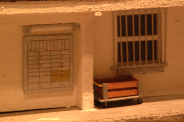 Postkarren und Briefkaesten