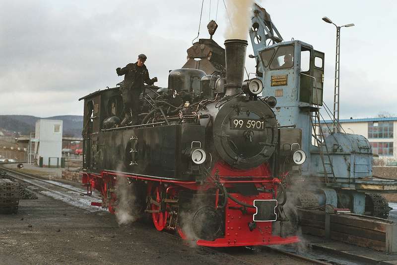 99 5901 wird in der ESt. bekohlt