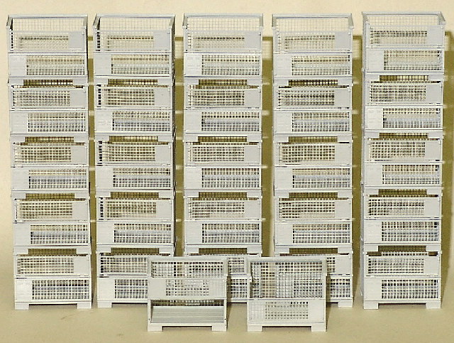 Gitterbox Stapel in 1.22,5 grundiert