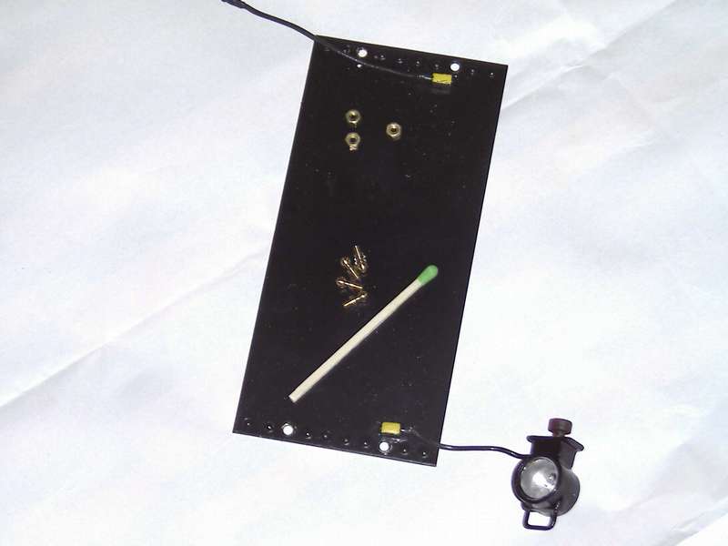 Griffstangenhalter aus Messing mit Gewinde M2