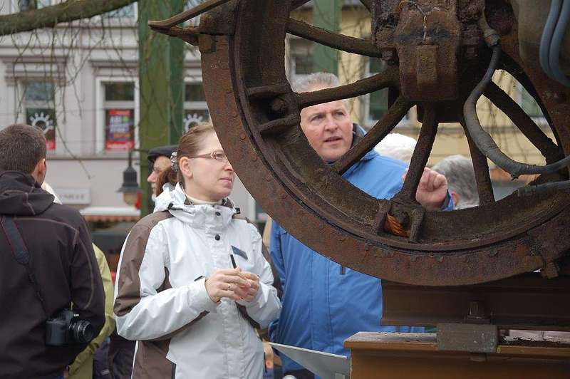 Schwebebahn krumme Speichen am alten Drehgestell