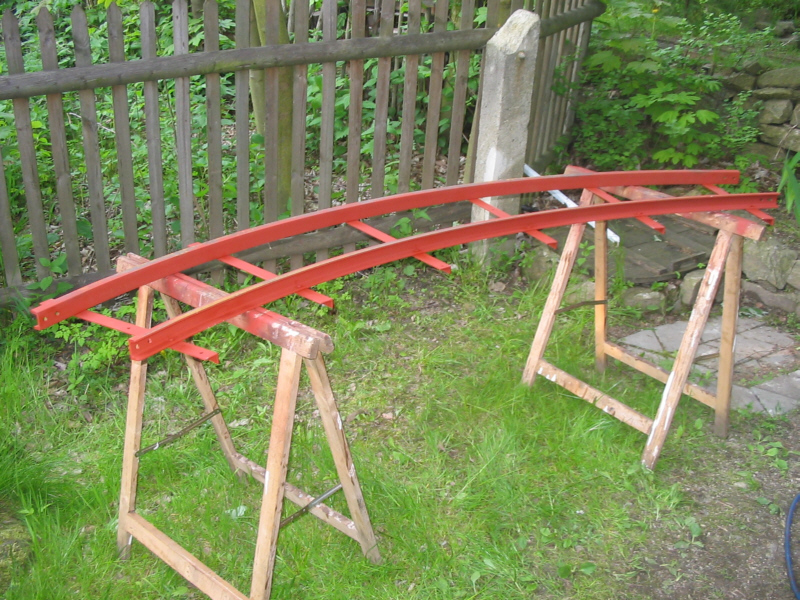 Gleisjoch_gebogen_grundiert
