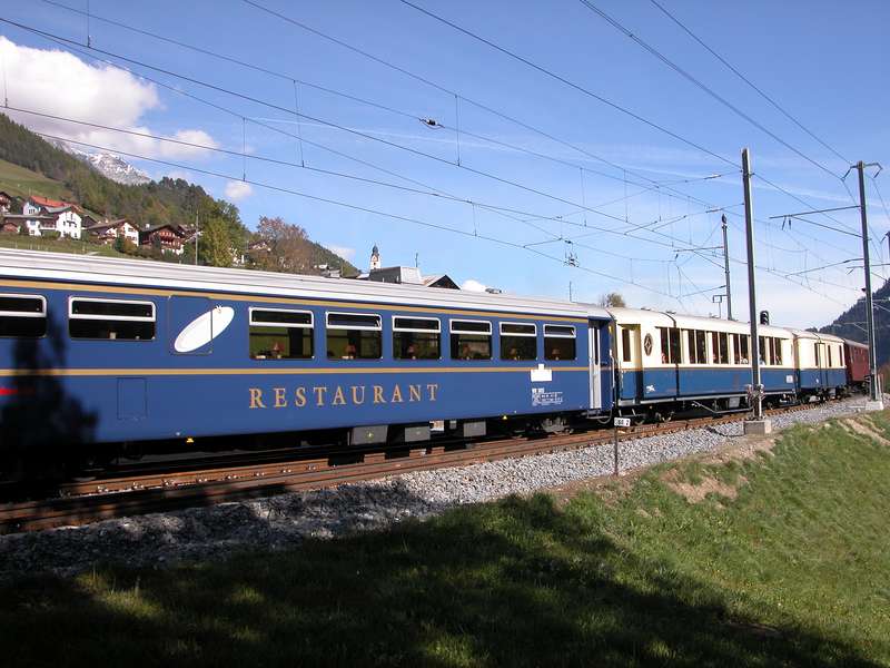 Ge 6/6 412 mit Glacier Express