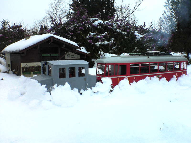 MIB Schnee Bahnhof