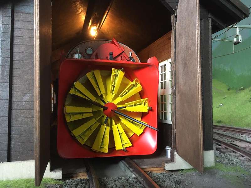 RhB_Xrot_FertigLokschuppen